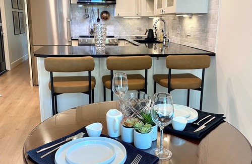 Dayton Condo | Luxurious 2-Bedroom Condo in Centerville Furnished by Ralph Lauren