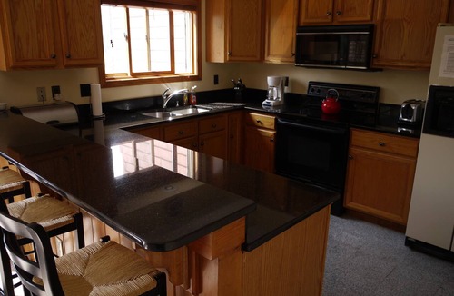 Carroll Condo | Luxurious, Family Friendly, Mountain View, Nearby Ski Slopes