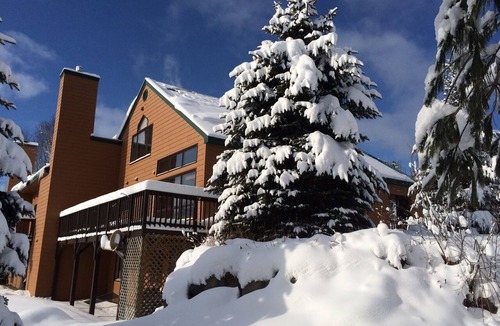 Carroll Condo | Luxurious, Family Friendly, Mountain View, Nearby Ski Slopes