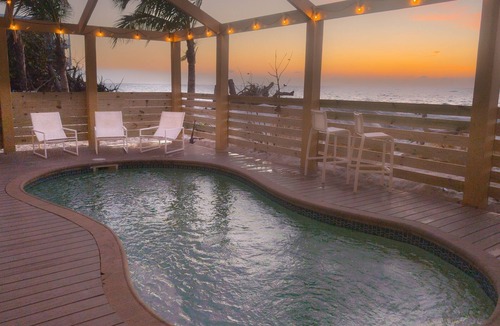 Jose's Hideaway House | Luxurious Gem on Gulf, Heated Pool, Hot Tub, Tiki Bar, Elevator, Boat & Dockage