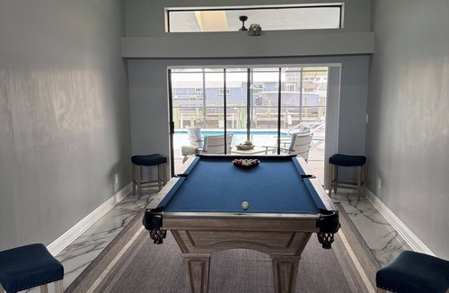 Caloosahatchee House | Luxurious waterfront Cape Coral Oasis