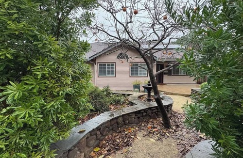 Tamalpais-Homestead Valley House | Luxury 5-BR Home in Mill Valley near Golden Gate