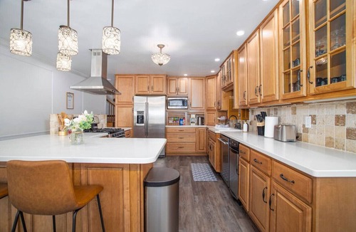 College House | Luxury 5b4b Heart of Fairbanks