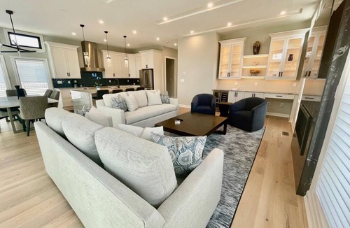 Country Club Estates House | Luxury Beach Home w/Private Pool – Steps from Ocean & Downtown Rehoboth!