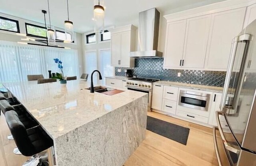 Country Club Estates House | Luxury Beach Home w/Private Pool – Steps from Ocean & Downtown Rehoboth!