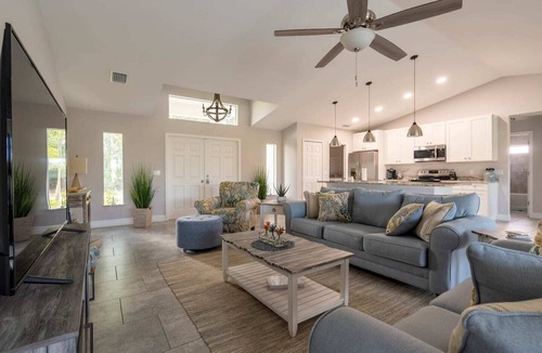Burnt Store House | Luxury Cape Coral Retreat Pool, Hot Tub, Beautiful Outdoor Oasis & Pet Friendly