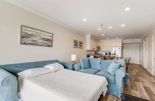 Dewey Beach Condo | Luxury Dog Friendly Condo at the Residences at the Lighthouse Cove