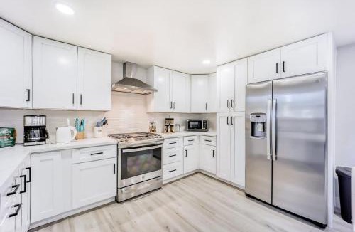 Menlo Park House | Luxury Family Home w AC and Patio near Meta and Stanford