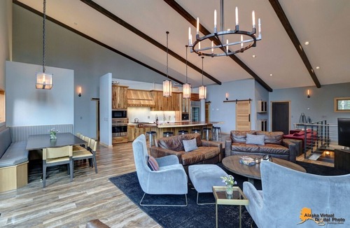 Alyeska House | Luxury Modern Mountain Home 1/2 mile from Ski Resort