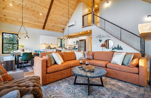 Bethel Ski Chalet | Luxury Mountain Lodge! Views, Hot Tub, Sauna, Game Room, Fire Pit, Dogs OK