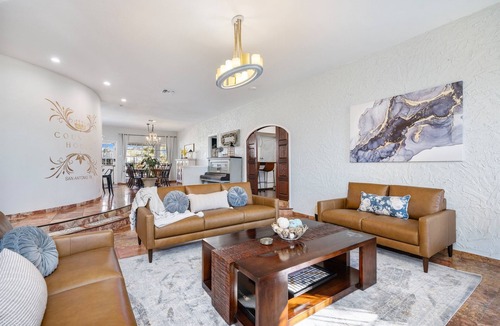 Leon Valley House | Luxury Pool, Hot Tub, Pickleball, Family Resort Getaway!