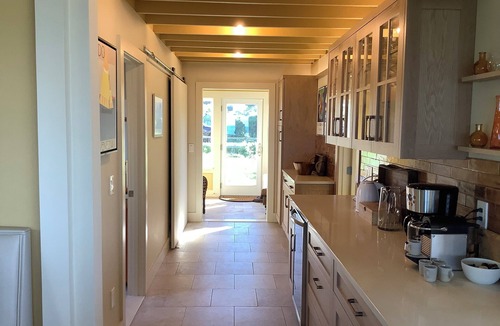 Block Island House | Luxury Rental. Central Air Great Ocean Views. June and September Weeks Available