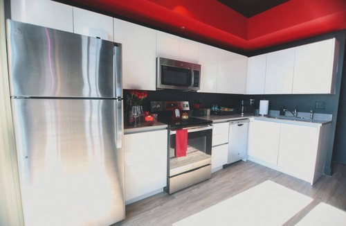 Edgewood Apartment | Luxury Waterfront Apartment in Downtown Fort Myers, Pool, Gym & Views