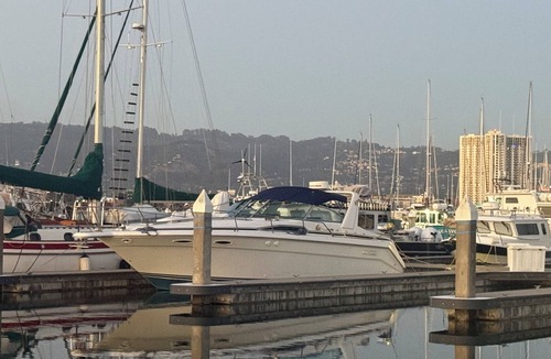 Alameda Boat Rental | Luxury Yacht Stay. A spacious floating getaway awaits you!