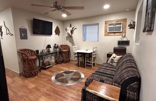 Magnolia House | Magnolia Texas Ranch Stay