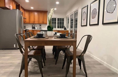Union City House | @ Marbella Lane - 4BR Alluring Home