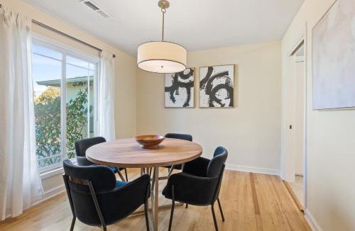 Redwood City House | @ Marbella Lane - Modern and Sleek Home in Redwood