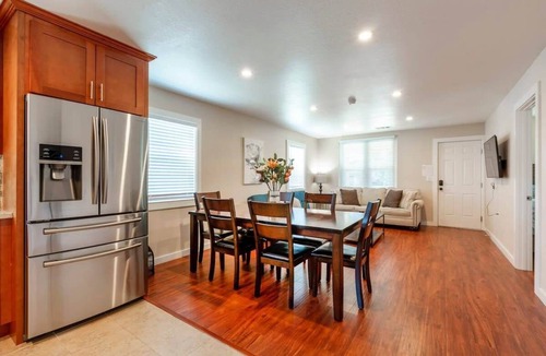 Northside House | Marbella Lane-Spacious 5BR Ideal for Biz & Families in SJ