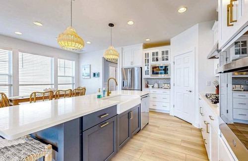 Cedar Neck House | Marlin Chase home with resort amenities, bikes, grill, EV charger - dog-friendly