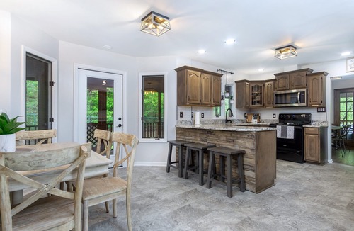 Marshall House | Marshall Skyline Retreat: Blue Ridge Mountain Home | Hot Tub | Game Room