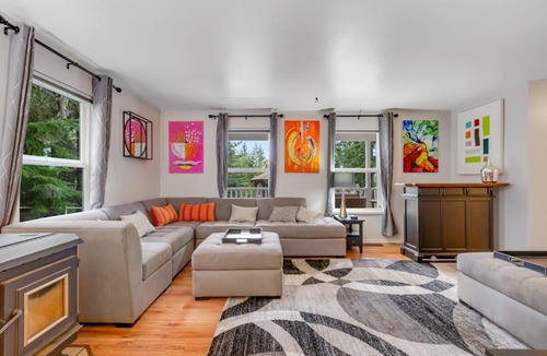 Grapeview House | Mason Magic Hideaway