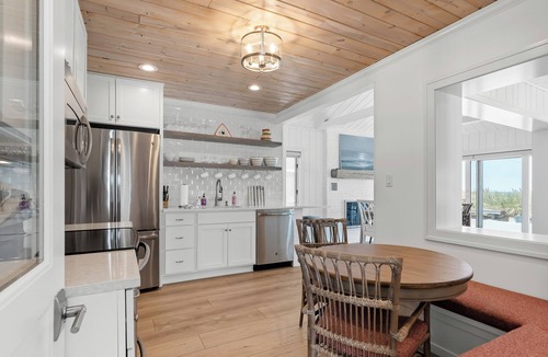 Ferrysburg House | Memories | Lakeside Luxury Retreat with Stunning Views