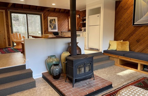 Stone Creek Cabin | Mid-century A-frame style cabin with lake views near the heart of Amish Country