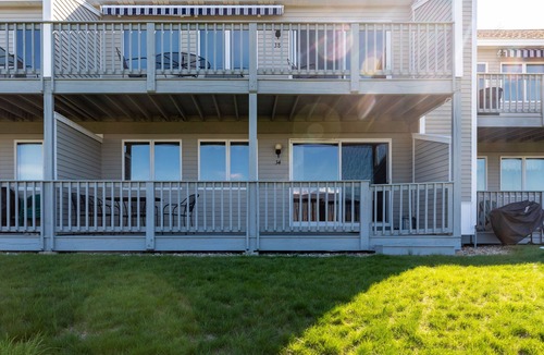 Intervale Condo | Mill. $ View - Immac. Multipurp. Condo in the Heart of it All