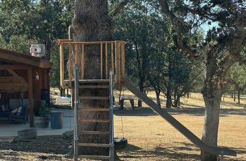 Coarsegold House | Millar Oaks Ranch - Barn Retreat, near Yosemite