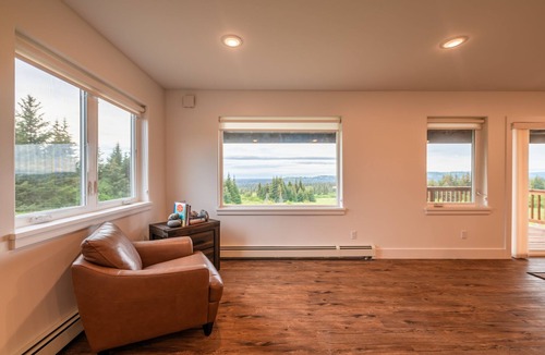 Diamond Ridge House | Misty Ridge ·Modern Home with mountain views, managed by Baycrest Lodge