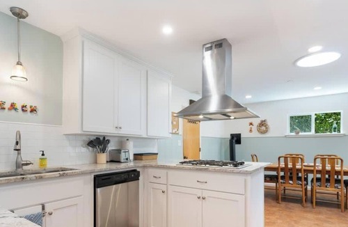 Westside Santa Cruz House | Mitchell's Cove Beach House