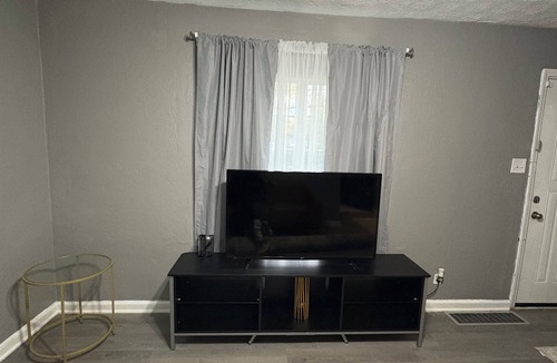Columbus House | Modern 2BR/2BA Home Near Airport & Downtown – Sleeps 6