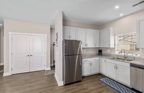 Grandville Condo | Modern 2BR & 2BA New Build Condo w Garage & Patio