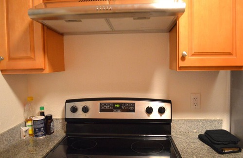 Berkeley Apartment | Modern 3-Bedroom 2 Bathroom 6 Beds Suite with AC, Perfect for Family and Work