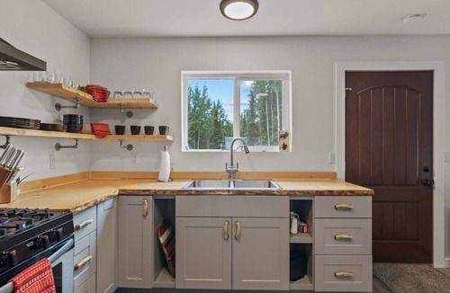 Sterling Cabin | Modern Alaskan Cabin - 2