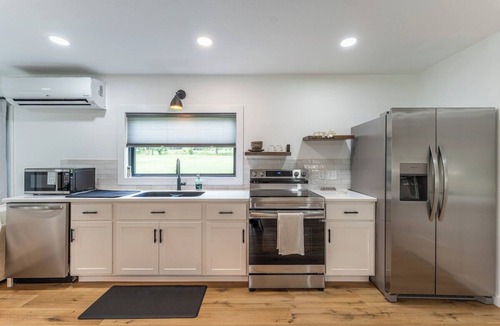 Millersburg House | Modern Amish Country Retreat w/Hot Tub & Spa Bath