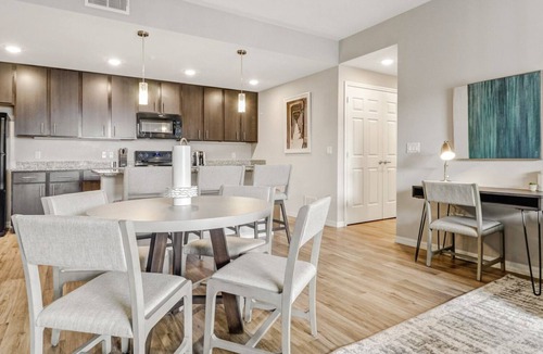 Trafalgar Apartment | Modern Apartment in Prime Location (ID8394X24)