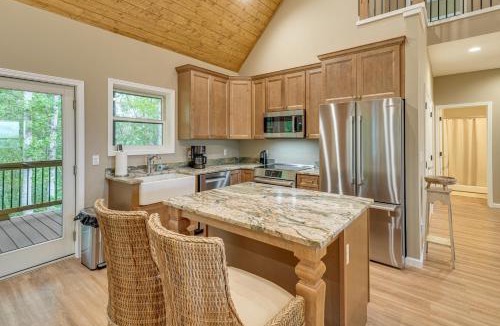 Green Mountain House | Modern Cabin w/Sweeping Views in Blue Ridge Mtns!