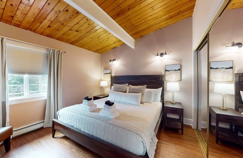 Spenard House | Modern home near airport with firepit, fireplace, deck, grill, & washer/dryer