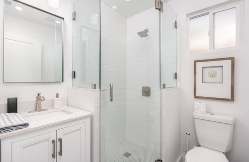 South San Mateo House | Modern l Renovated l Near Downtown & SFO l 3 BR