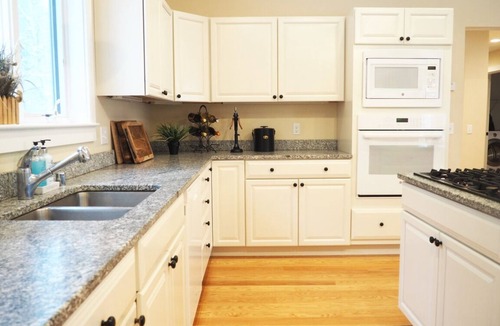 Bar Harbor House | Modern Luxurious House/Sauna/HotTub/Fire Pit/Garden/Cinema Room-10 min to Town