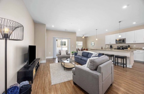 Grandville Condo | Modern New Build 2BR 2BA Condo w Garage and Patio