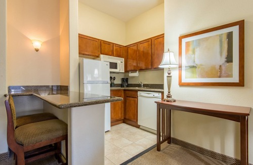 Glendale Sports and Entertainment District Apartment | Modern Phoenix Suite + Walk to Gila River Arena | Heated Outdoor Pool