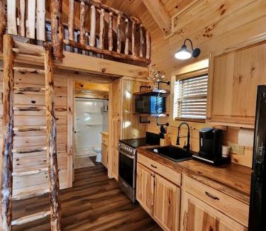 Scio House | Modern Spacious Cabin near Tappan Lake with Jacuzzi and Panoramic Views in Ohio