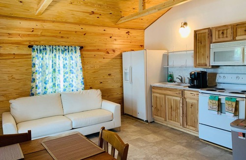 Onalaska Cabin | Mom's Favorite Waterfront Cabin #4, Onalaska, Lake Livingston, Texas