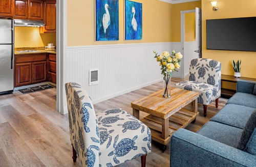 Downtown Monterey Hotel | Monterey Bay Lodge