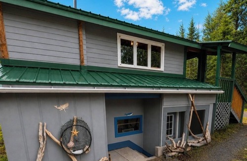 Ridgeway Apartment | Moose Cabin Inn is a cozy 1 bedroom/1 bathroom cabin style apartment. Kenai, AK