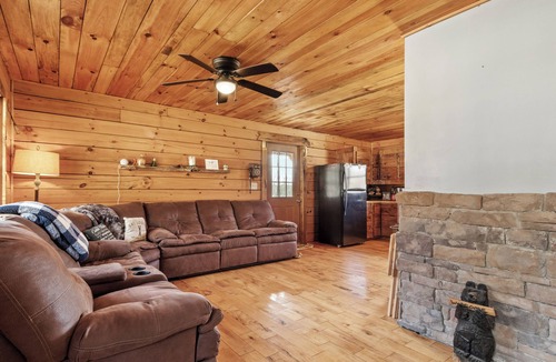 Newland Cabin | Mountain Bliss Cabin with Scenic Mtn Views and Pond