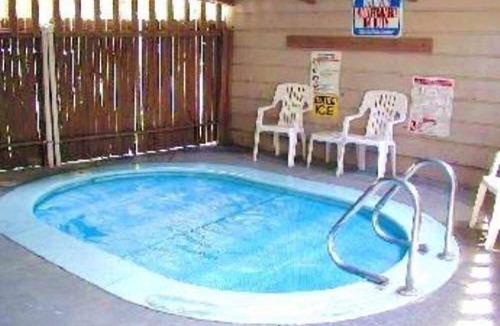 Mammoth Lakes Condo | Mountain Shadows #F02 | Near Shuttle & Shopping!