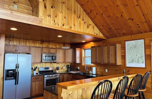 Bethlehem Cabin | Mountain View Escape - Stunning Views! Bethlehem, NH Cabin Near Skiing & Hiking